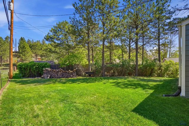 6416 FAIRWAY DR, Black Hawk, SD 57718