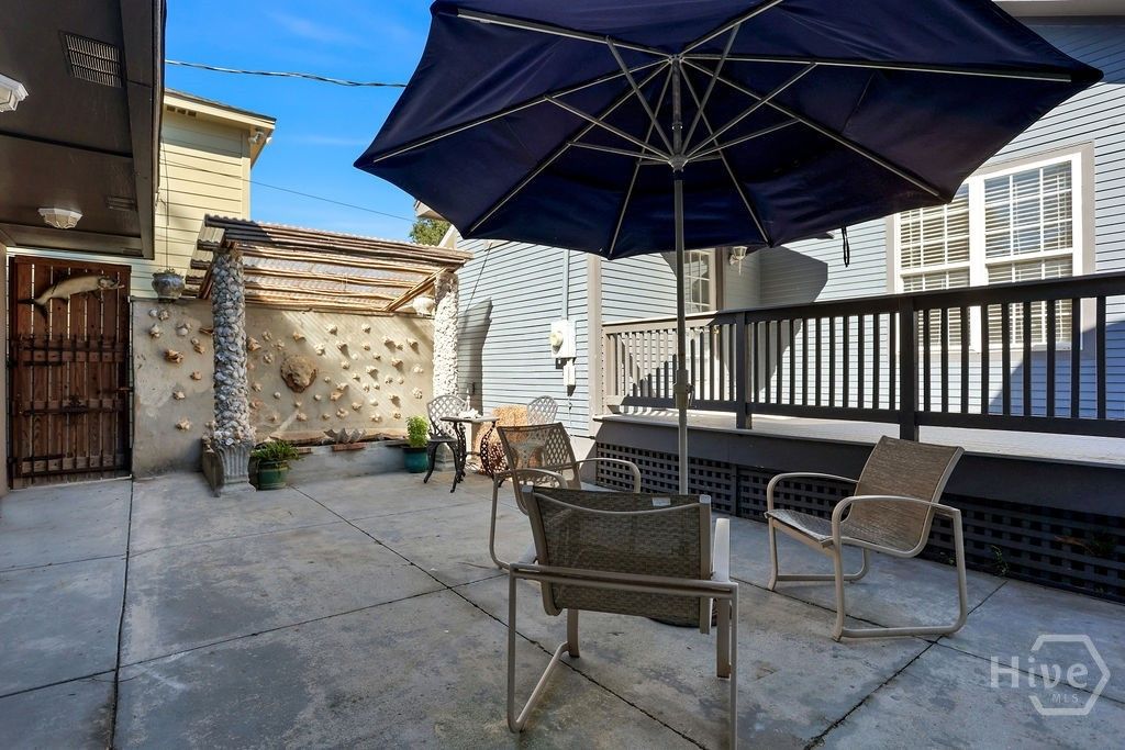 Image 11 of property listing at 913-917 W 38th Street, Savannah, GA 31401