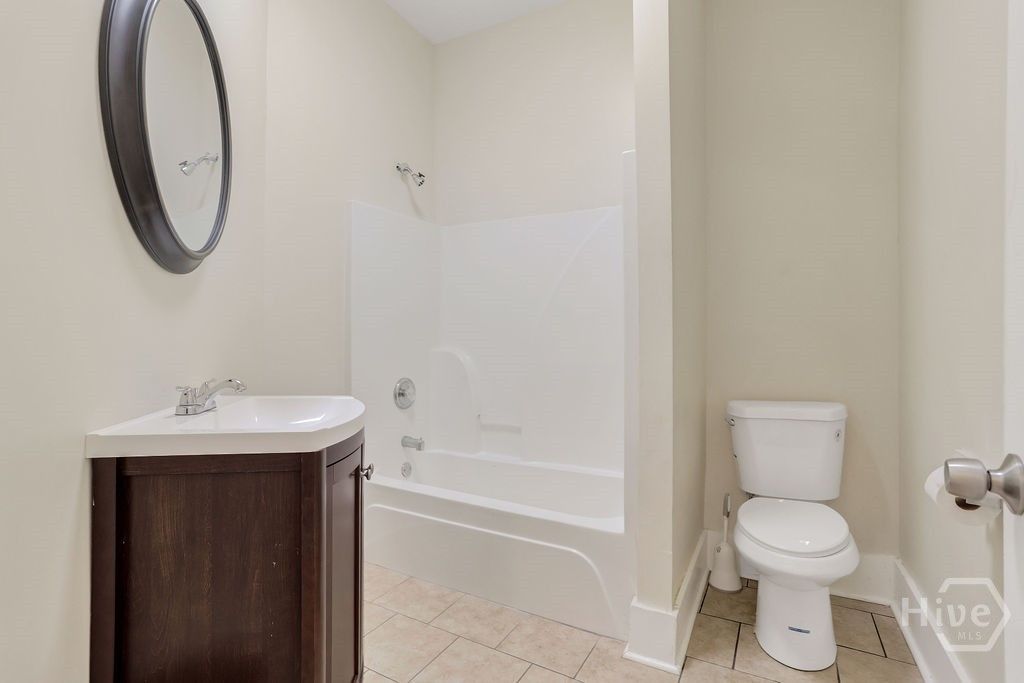 Image 25 of property listing at 913-917 W 38th Street, Savannah, GA 31401