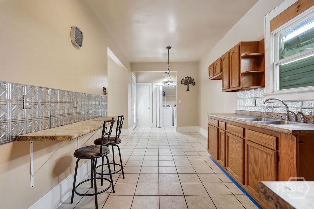 Image 34 of property listing at 913-917 W 38th Street, Savannah, GA 31401