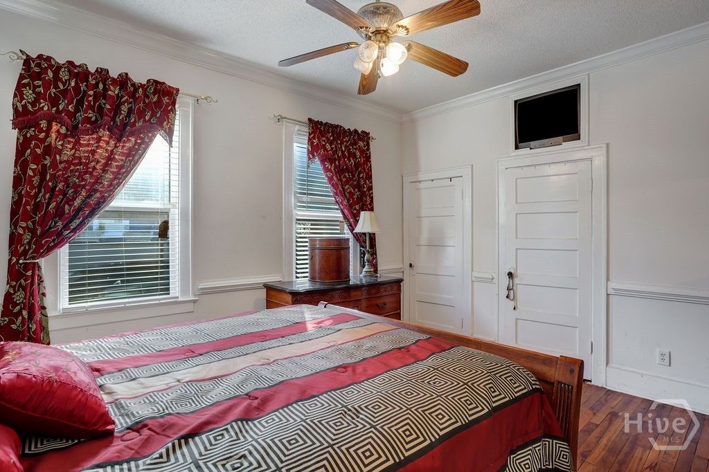 Image 42 of property listing at 913-917 W 38th Street, Savannah, GA 31401