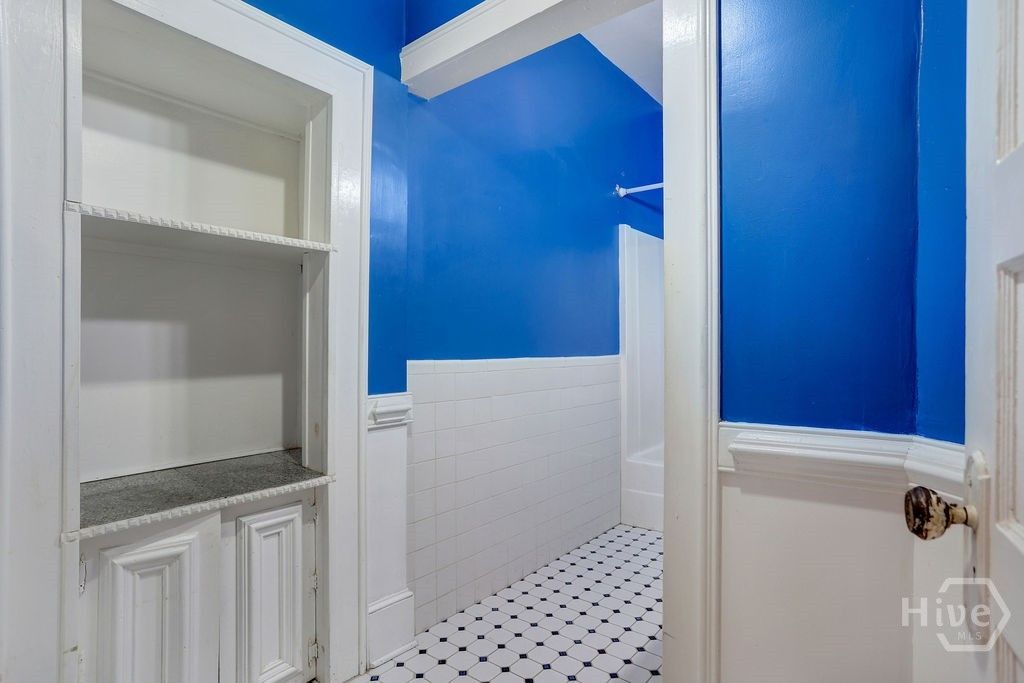 Image 43 of property listing at 913-917 W 38th Street, Savannah, GA 31401