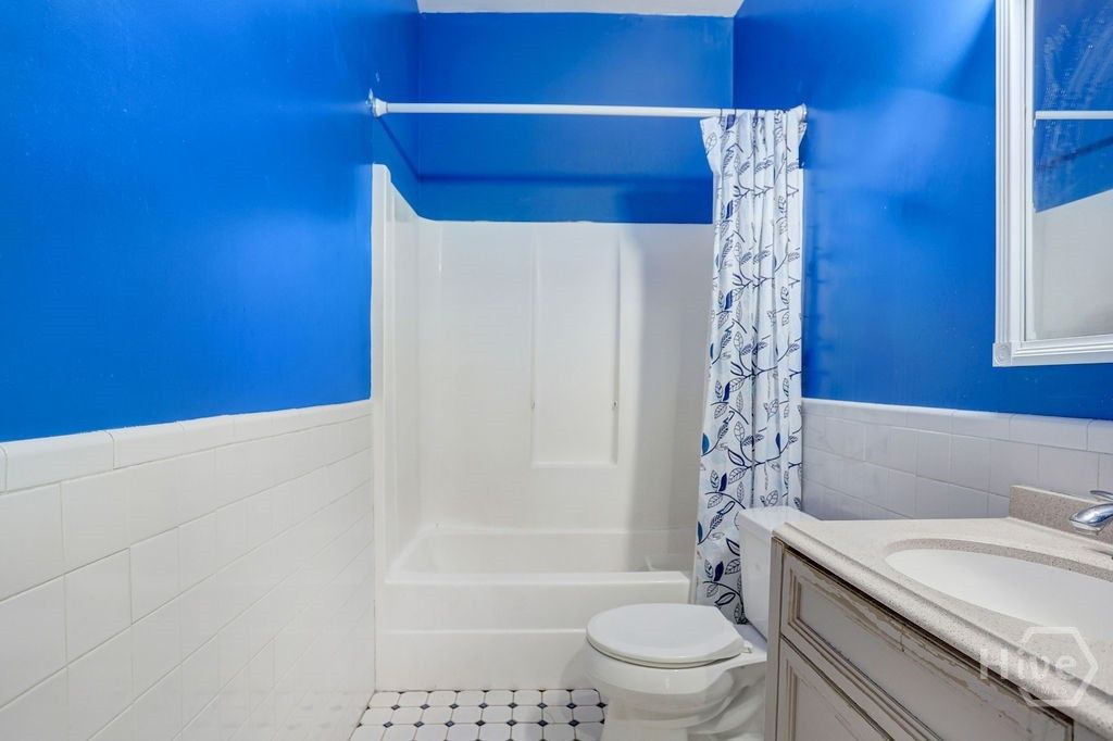 Image 44 of property listing at 913-917 W 38th Street, Savannah, GA 31401