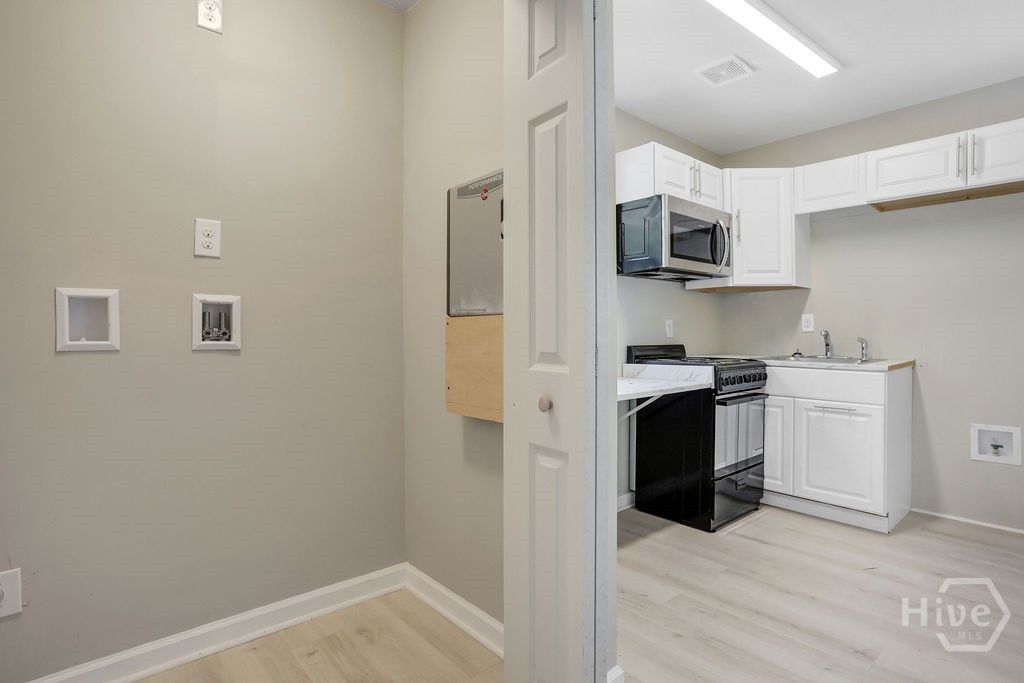 Image 49 of property listing at 913-917 W 38th Street, Savannah, GA 31401