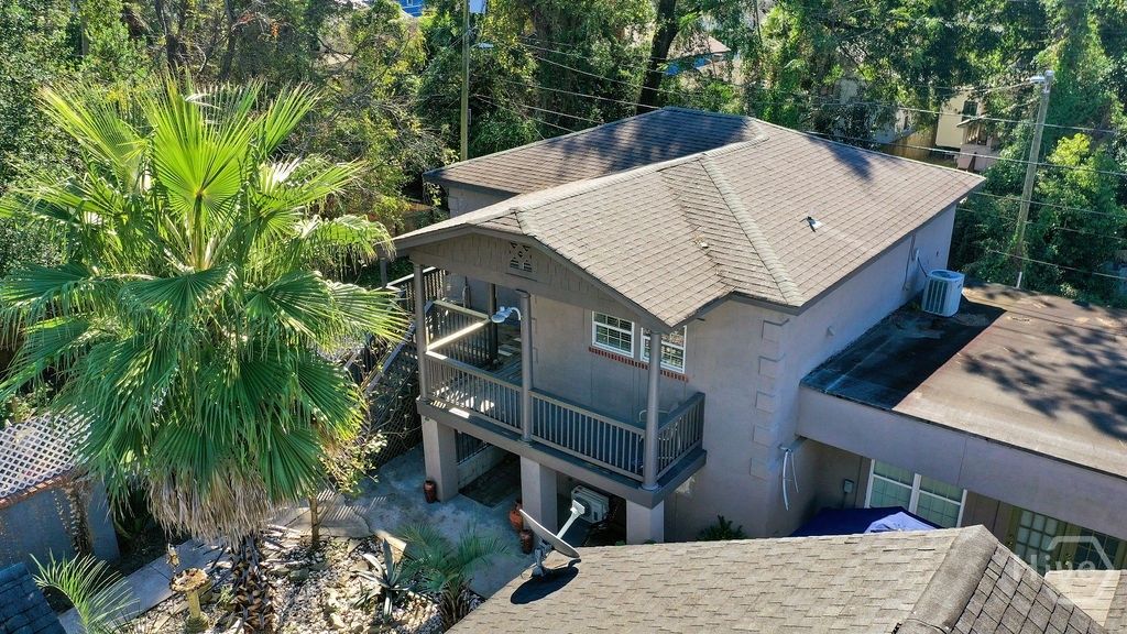 Image 7 of property listing at 913-917 W 38th Street, Savannah, GA 31401