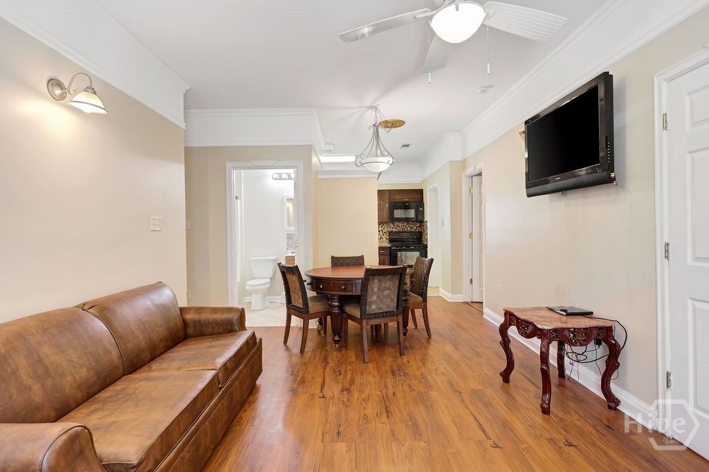 Image 71 of property listing at 913-917 W 38th Street, Savannah, GA 31401