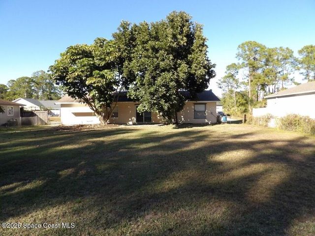 752 Gelaso Street SW, Palm Bay, FL 32908