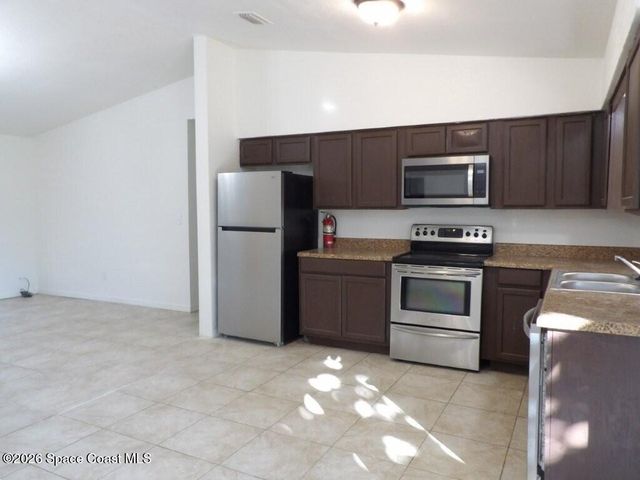 752 Gelaso Street SW, Palm Bay, FL 32908