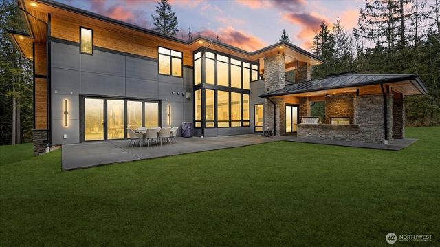 29657 NE 52nd Street, Carnation, WA 98014