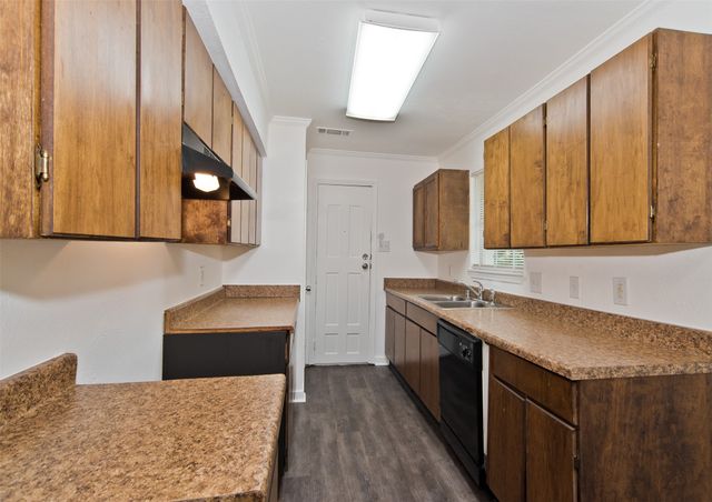 3433 Moon Drive, Mesquite, TX 75150