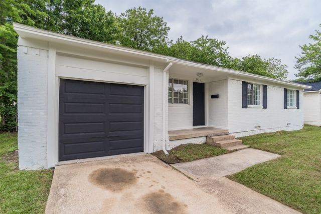 3433 Moon Drive, Mesquite, TX 75150