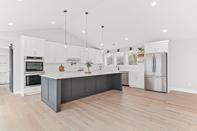 40355 Hemingway Avenue, North Branch, MN 55056