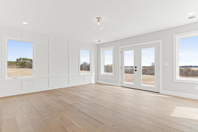 40355 Hemingway Avenue, North Branch, MN 55056