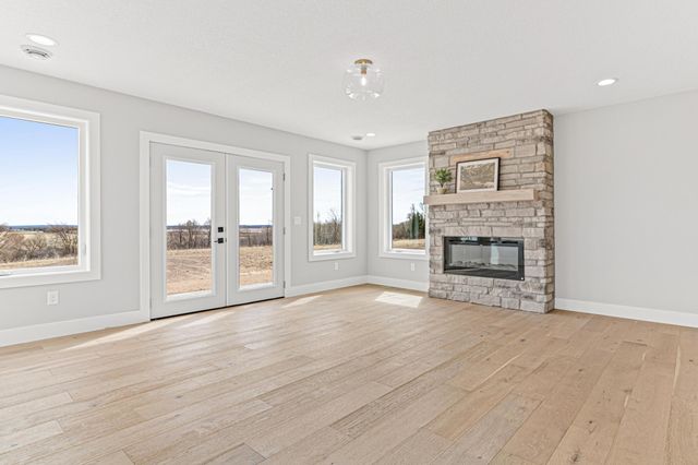 40355 Hemingway Avenue, North Branch, MN 55056