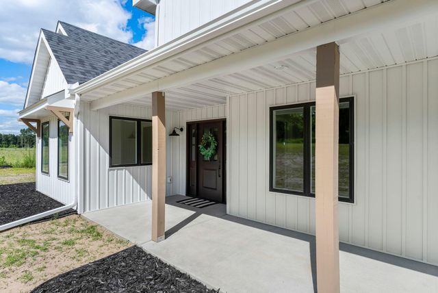 40355 Hemingway Avenue, North Branch, MN 55056