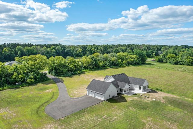 40355 Hemingway Avenue, North Branch, MN 55056