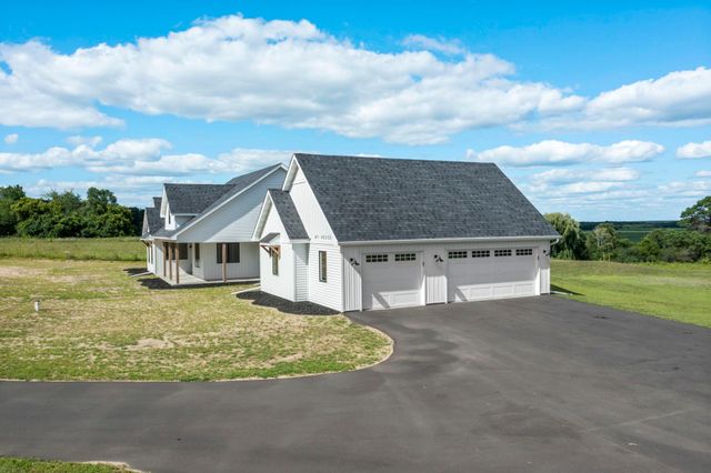 40355 Hemingway Avenue, North Branch, MN 55056