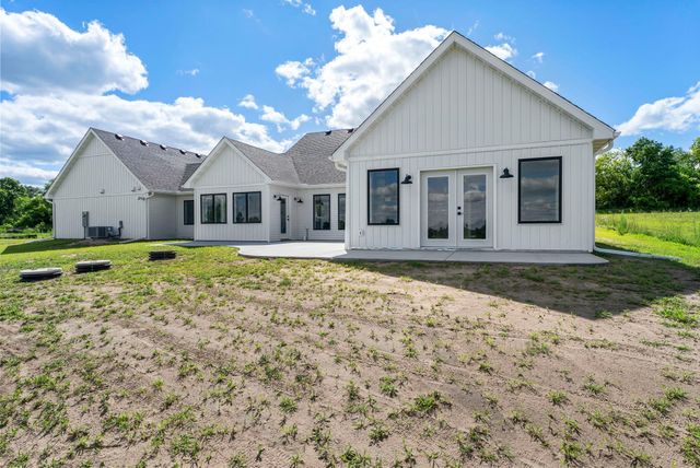 40355 Hemingway Avenue, North Branch, MN 55056