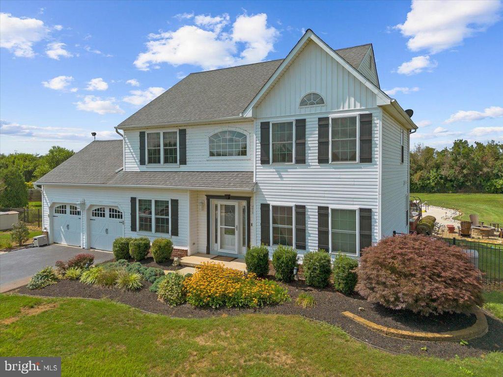 305 BRIARWOOD LN, Swedesboro, NJ 08085