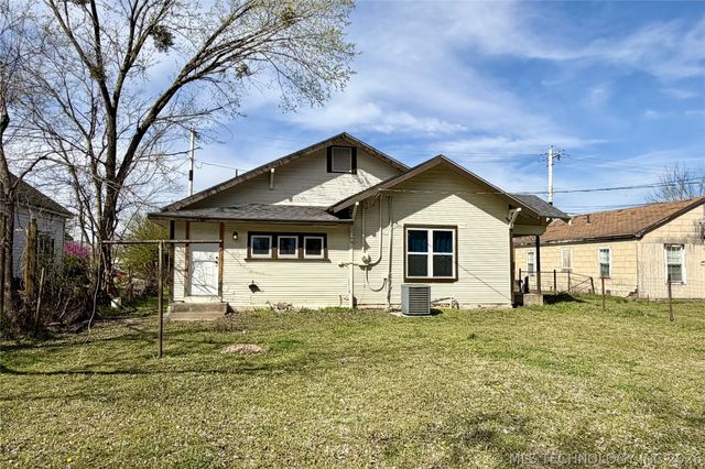 811 S Taft Avenue, Okmulgee, OK 74447