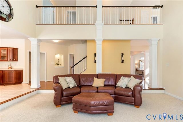 7809 Point Hollow Dr, Richmond, VA 23227