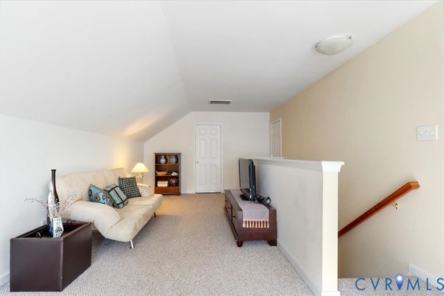 7809 Point Hollow Dr, Richmond, VA 23227