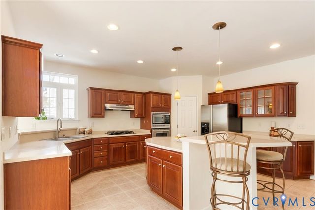 7809 Point Hollow Dr, Richmond, VA 23227