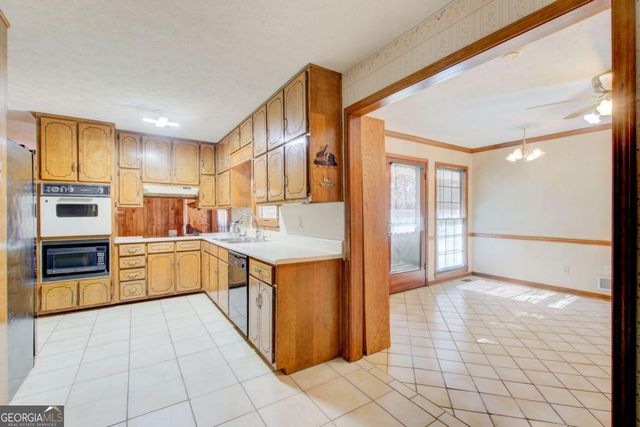 8391 Winston Way, Jonesboro, GA 30236