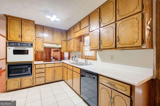 8391 Winston Way, Jonesboro, GA 30236