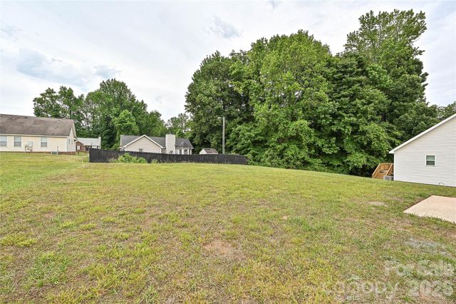 2015 Slater Springs Drive, Charlotte, NC 28216