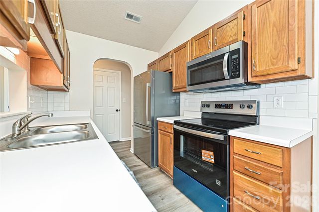 2015 Slater Springs Drive, Charlotte, NC 28216