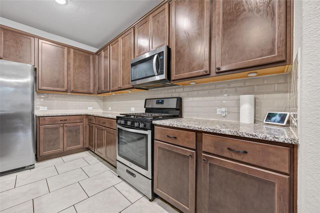 175 Silva Creek Trail, Conroe, TX 77318