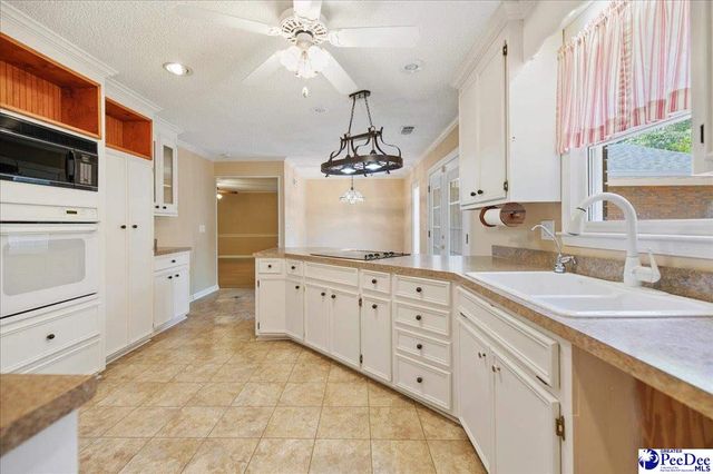 1713 Damon Dr., Florence, SC 29505