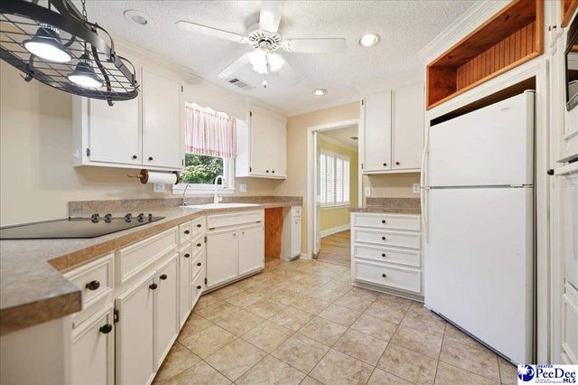 1713 Damon Dr., Florence, SC 29505