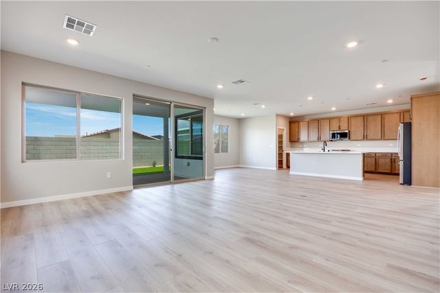 10072 Juniper Valley Street, Las Vegas, NV 89166