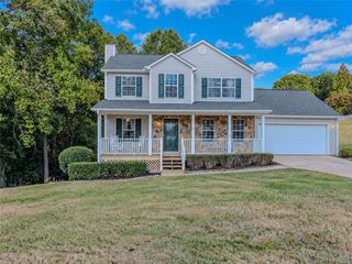 3172 Rockview Drive, Loganville, GA 30052