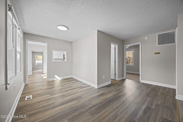 21 East Drive, Jacksonville, NC 28546