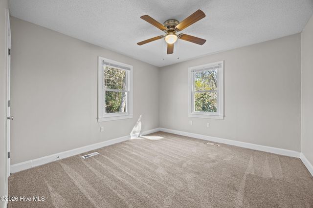 21 East Drive, Jacksonville, NC 28546