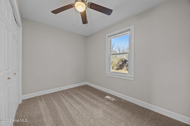 21 East Drive, Jacksonville, NC 28546