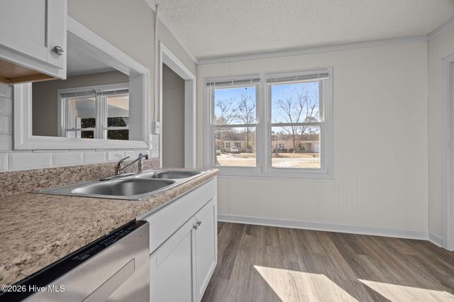 21 East Drive, Jacksonville, NC 28546