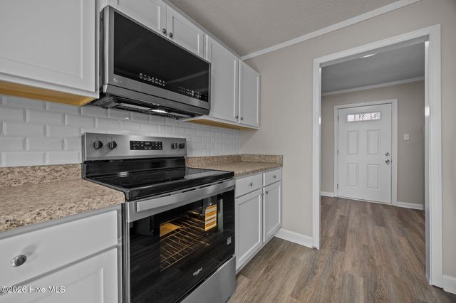 21 East Drive, Jacksonville, NC 28546