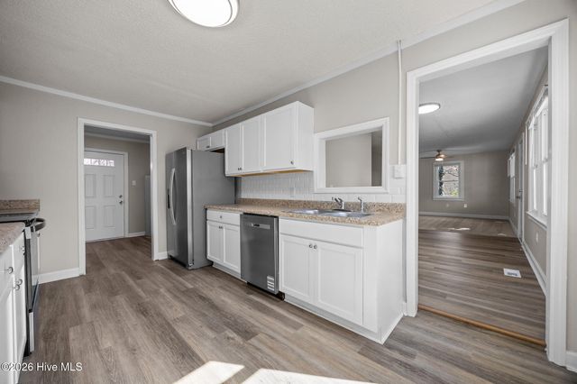 21 East Drive, Jacksonville, NC 28546