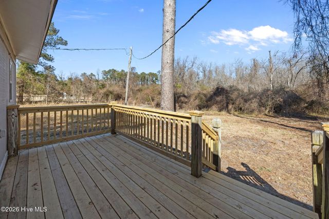 21 East Drive, Jacksonville, NC 28546