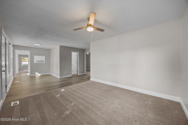 21 East Drive, Jacksonville, NC 28546