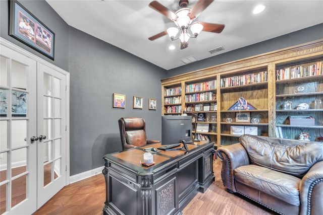 3040 N Camino Lagos, Grand Prairie, TX 75054