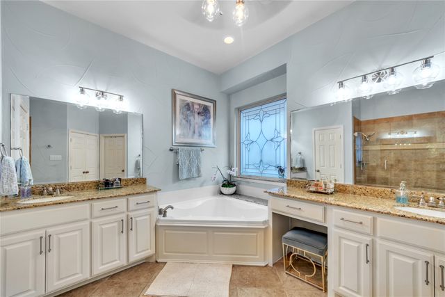 3040 N Camino Lagos, Grand Prairie, TX 75054