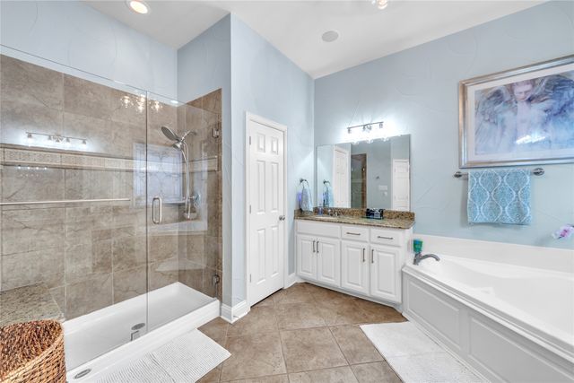 3040 N Camino Lagos, Grand Prairie, TX 75054