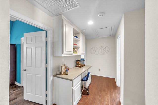 3040 N Camino Lagos, Grand Prairie, TX 75054
