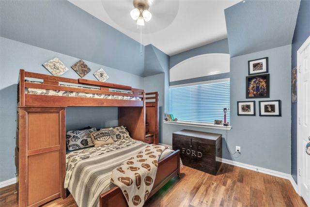 3040 N Camino Lagos, Grand Prairie, TX 75054