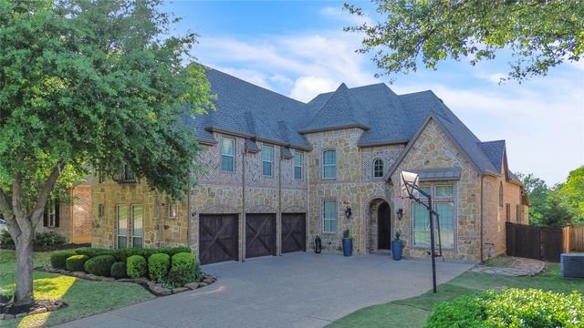 3040 N Camino Lagos, Grand Prairie, TX 75054